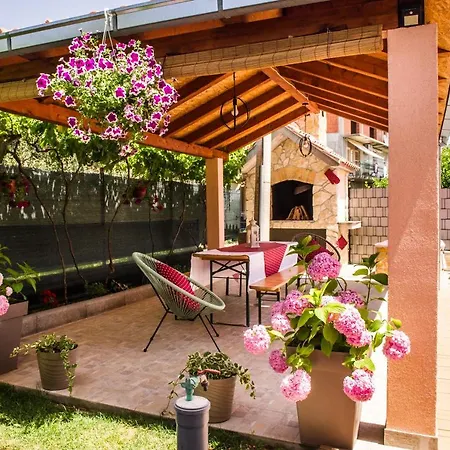 Apartman Sunny Vacay Kastela Exterior photo
